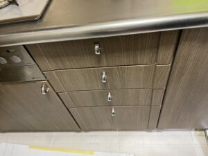 兵庫キッチン取付け隊　シンク下食洗機リフォーム　施工前